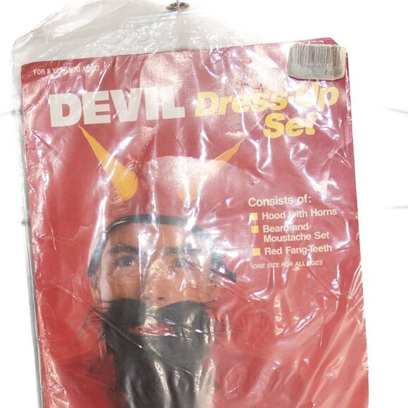 Devil Dress-Up Set One Size Fits All W/ Hood Horns Beard & Red Fang-Teeth Access - Picture 2 of 8